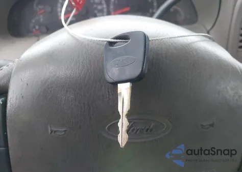 2002 Ford F-150 Lariat/Xlt z USA, uszkodzony, nr VIN 1FTRW08L62KB81617